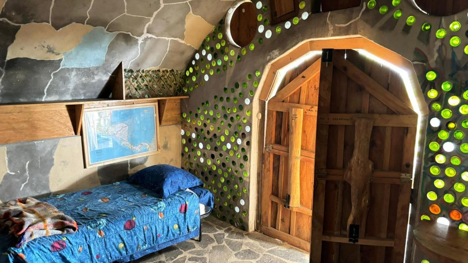 בית הארחה סן מרקוס לה לגונה 	Earthship Atitlan מראה חיצוני תמונה